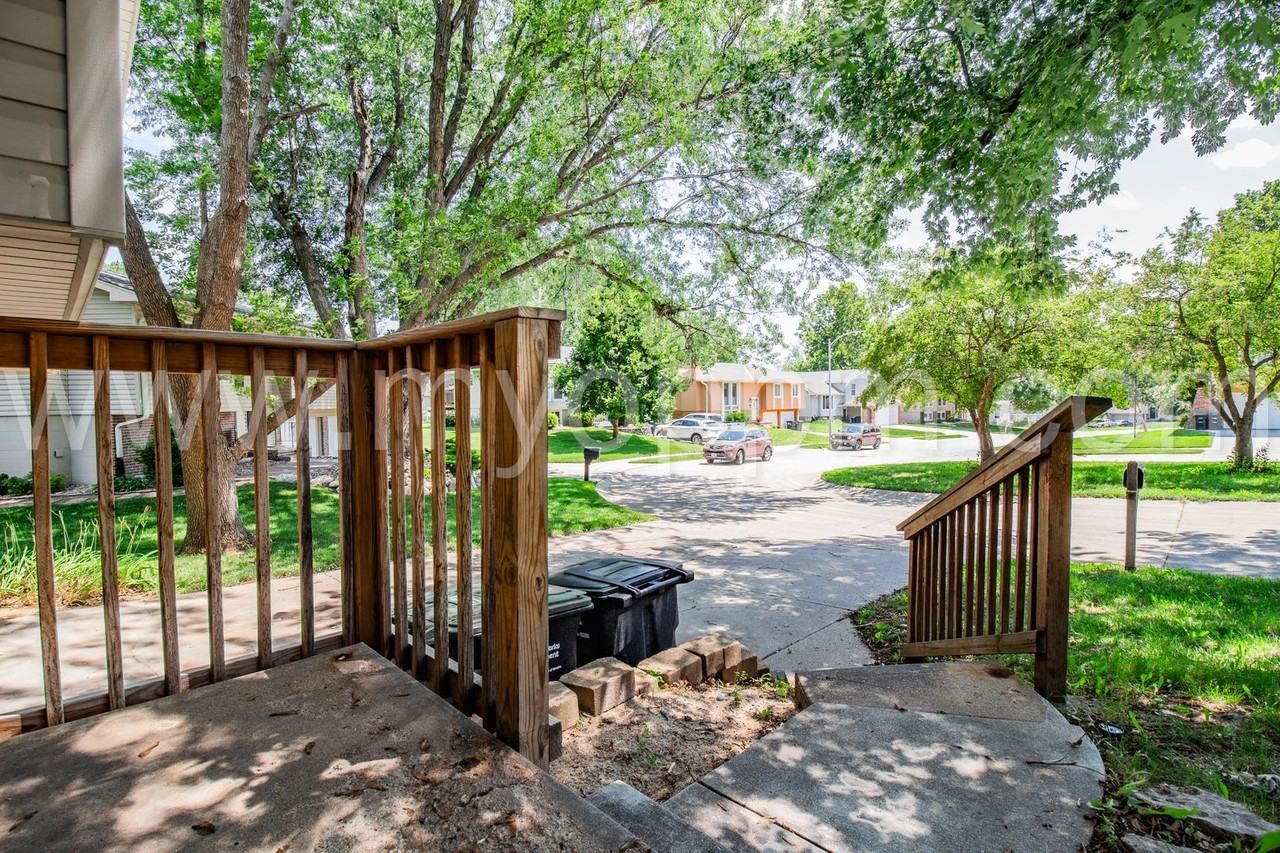 2205 N 125th Avenue Cir - Photo 2 of 30