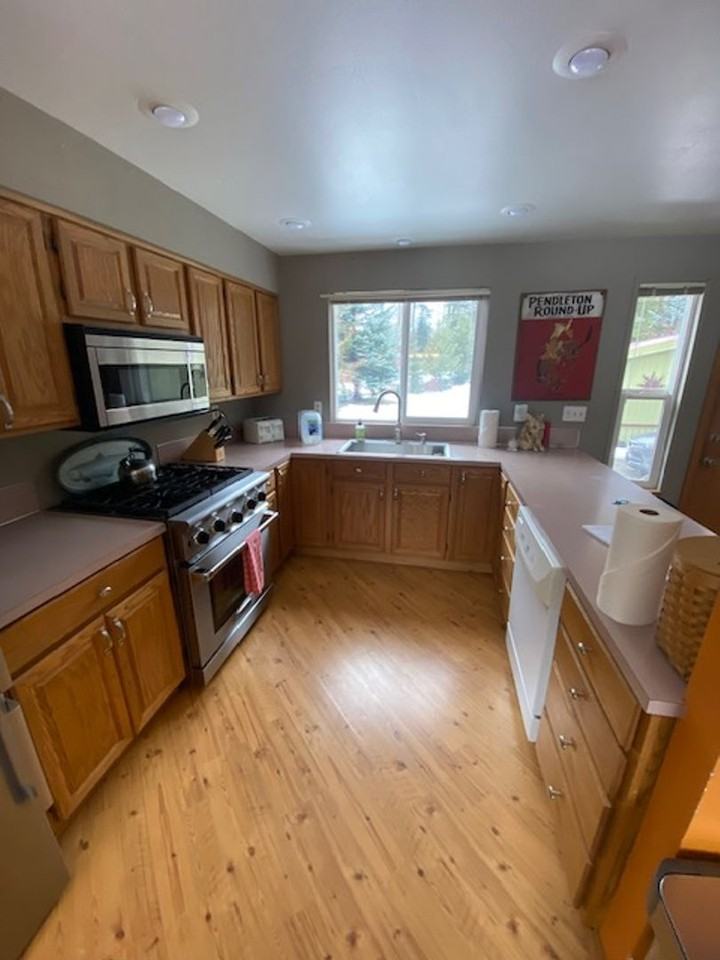 581 Mcelroy Rd - Photo 6 of 16