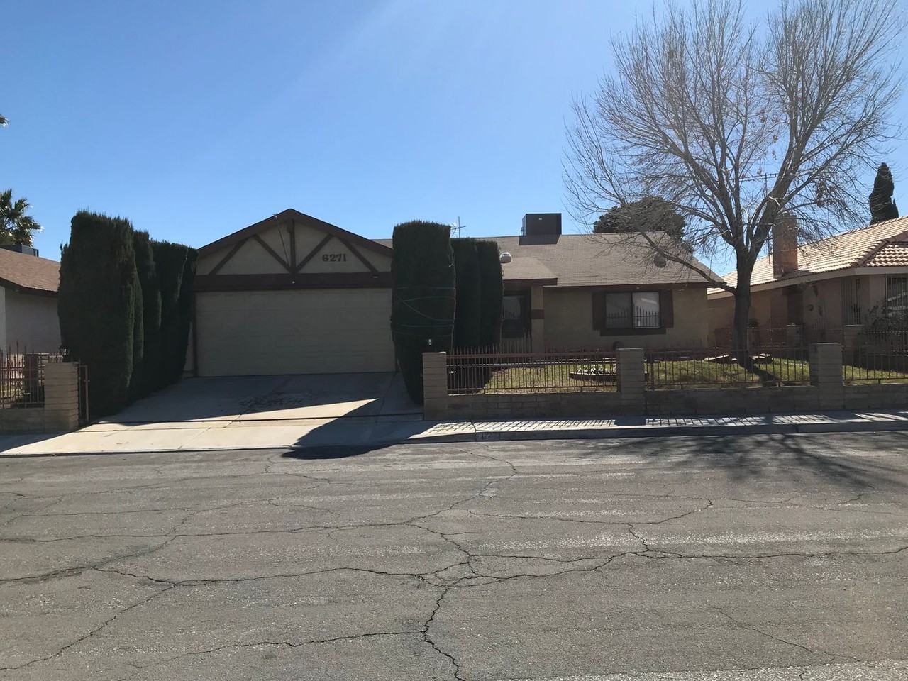 6271 Cedarwood Ave - Photo 2 of 29