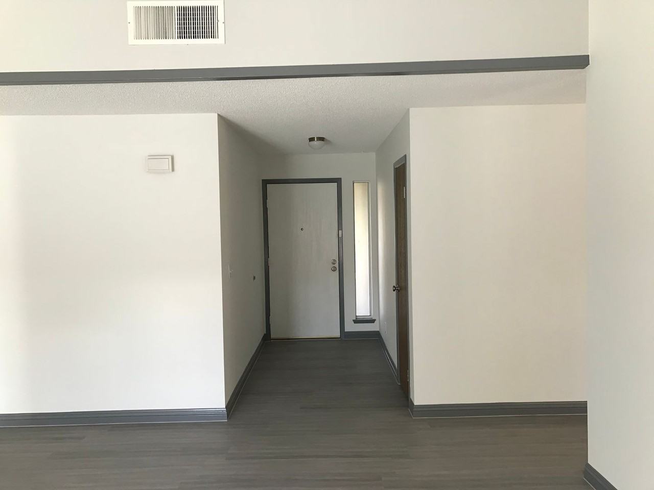 6271 Cedarwood Ave - Photo 3 of 29