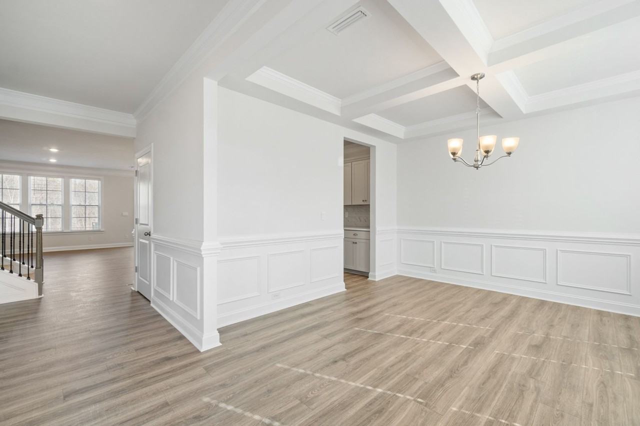 408 Preston Rd - Photo 4 of 50