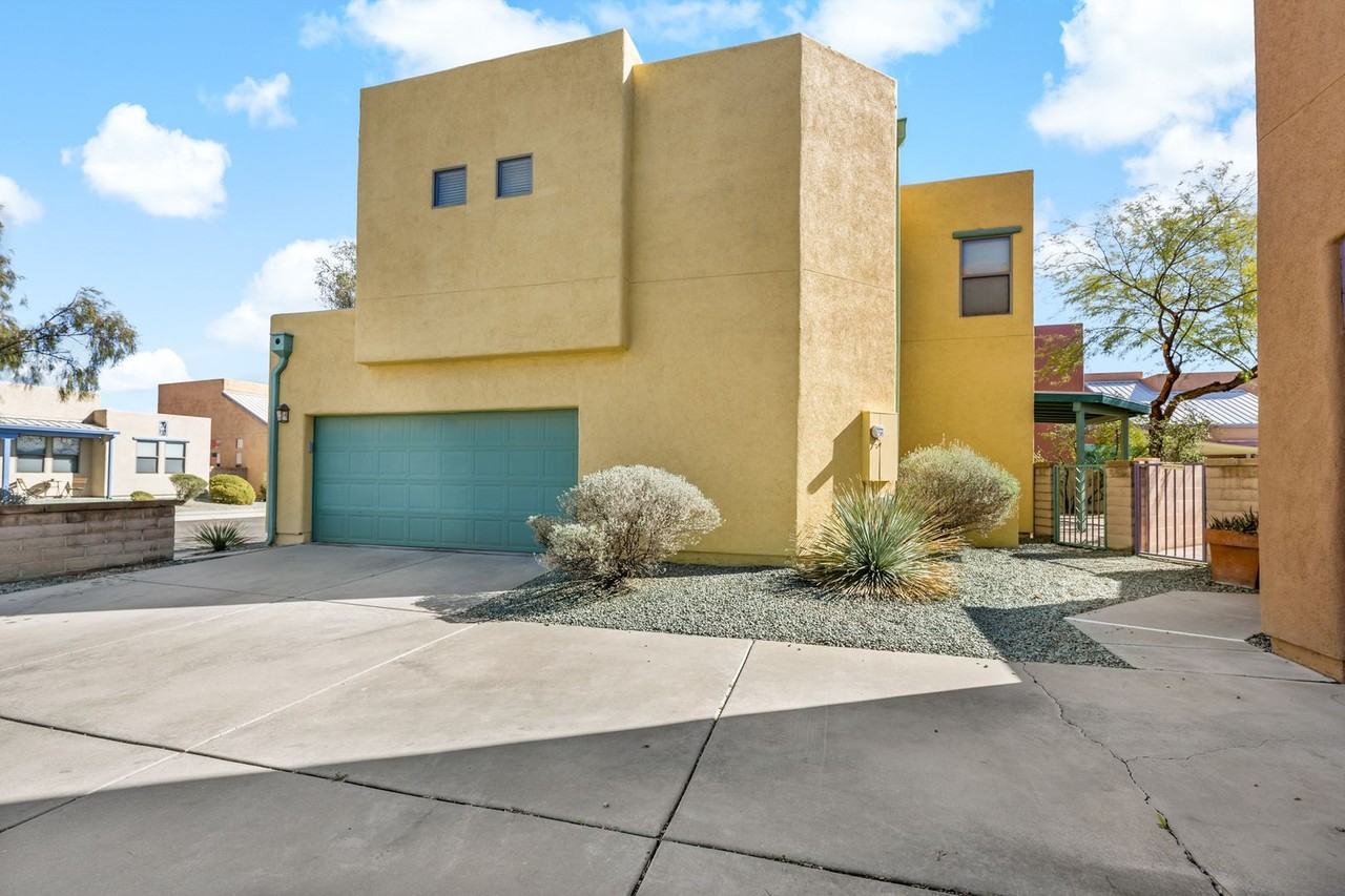 953 W Calle Carasol - Photo 5 of 42