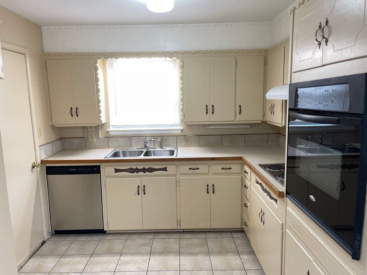 2304 North Wheeler Avenue - Photo 4 of 11