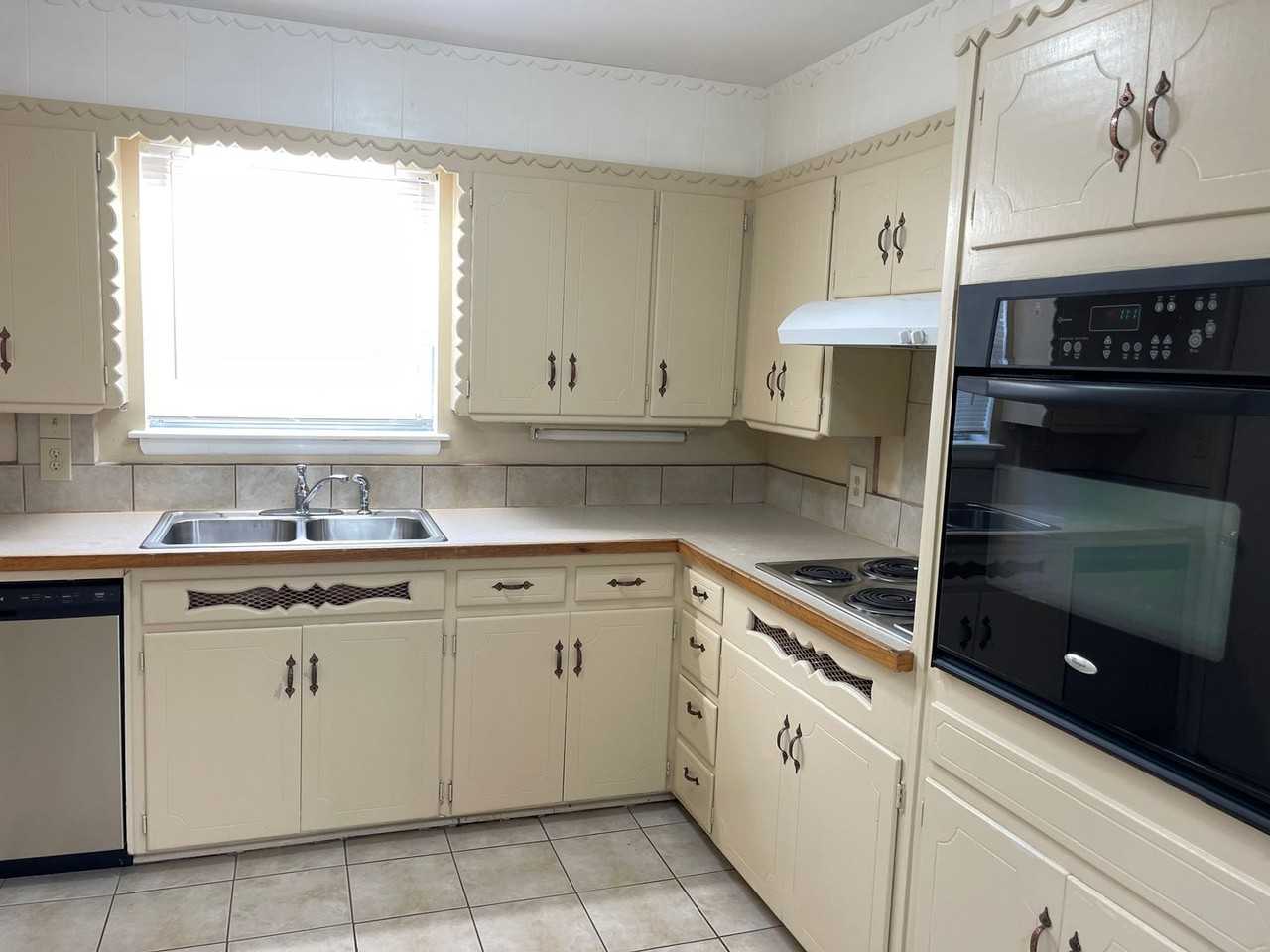 2304 North Wheeler Avenue - Photo 5 of 11