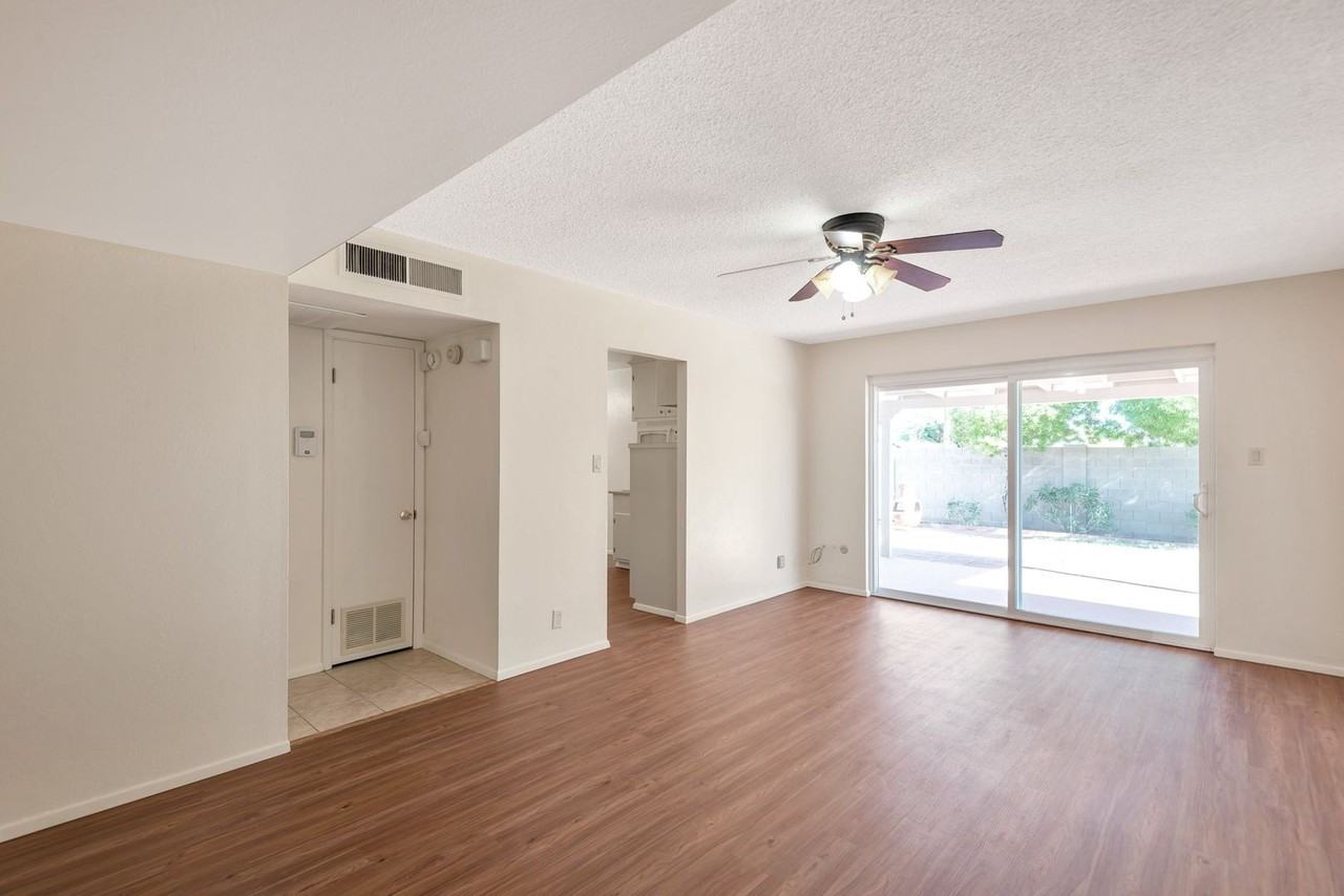 2809 N Granite Reef Rd - Photo 3 of 22
