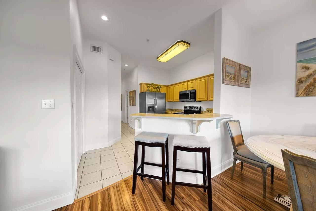 4507 Furling Ln - Photo 4 of 34