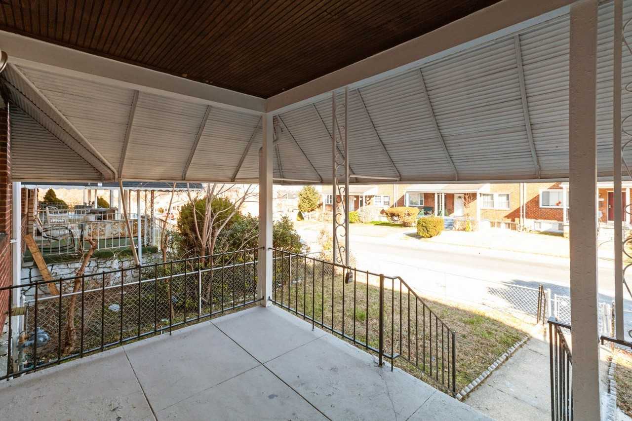 1320 N Linwood Ave - Photo 2 of 23