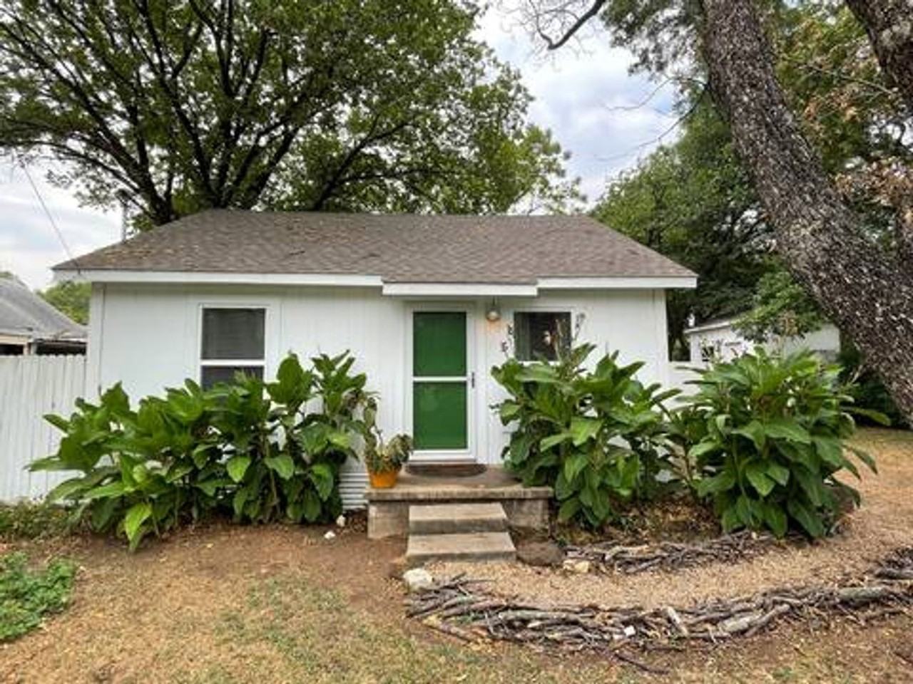 4654 Rockwood Dr - Photo 2 of 16