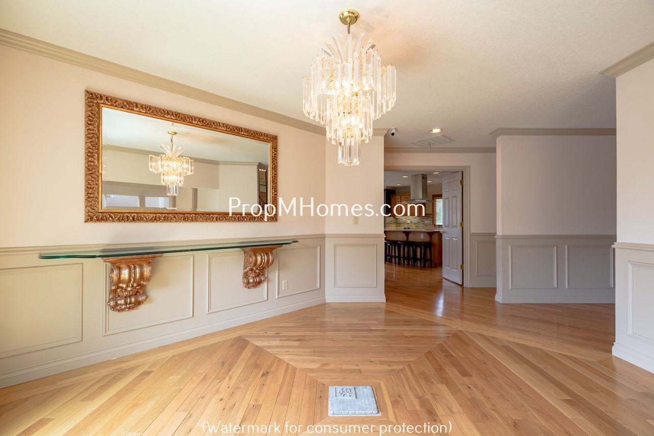 8817 Nw Hazeltine St - Photo 5 of 29