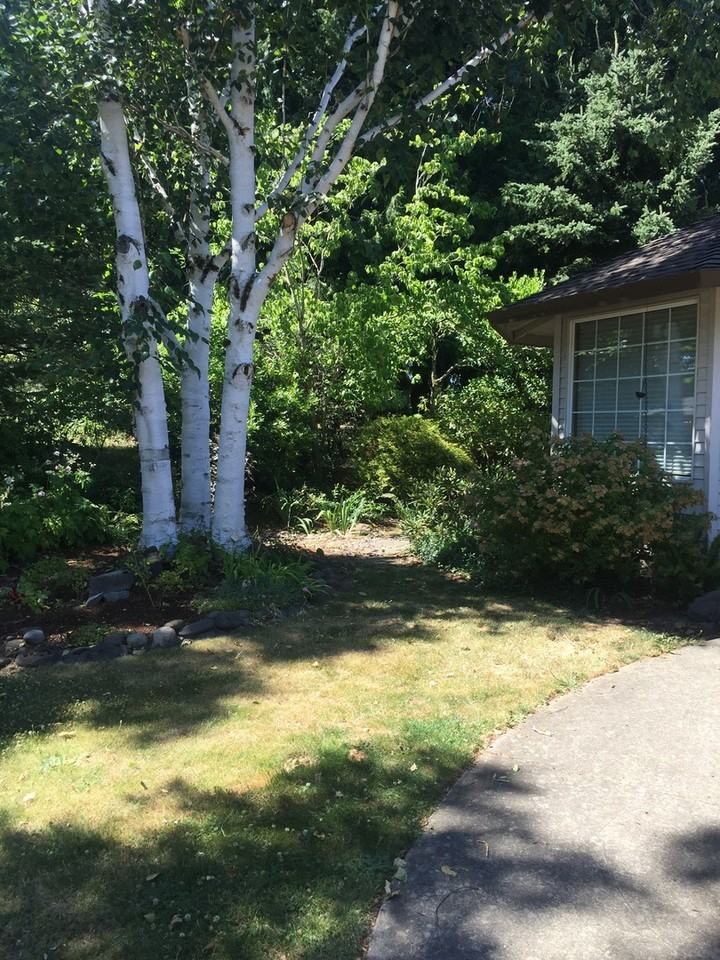 725 Se 33rd St - Photo 3 of 20