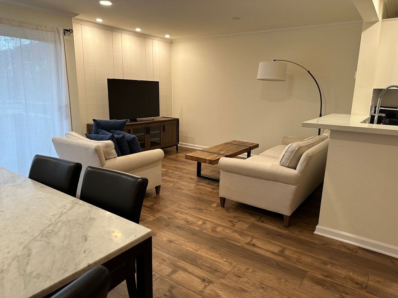 204 Larkspur Plaza Dr - Photo 3 of 42