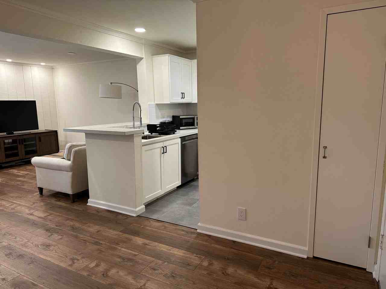 204 Larkspur Plaza Dr - Photo 7 of 42