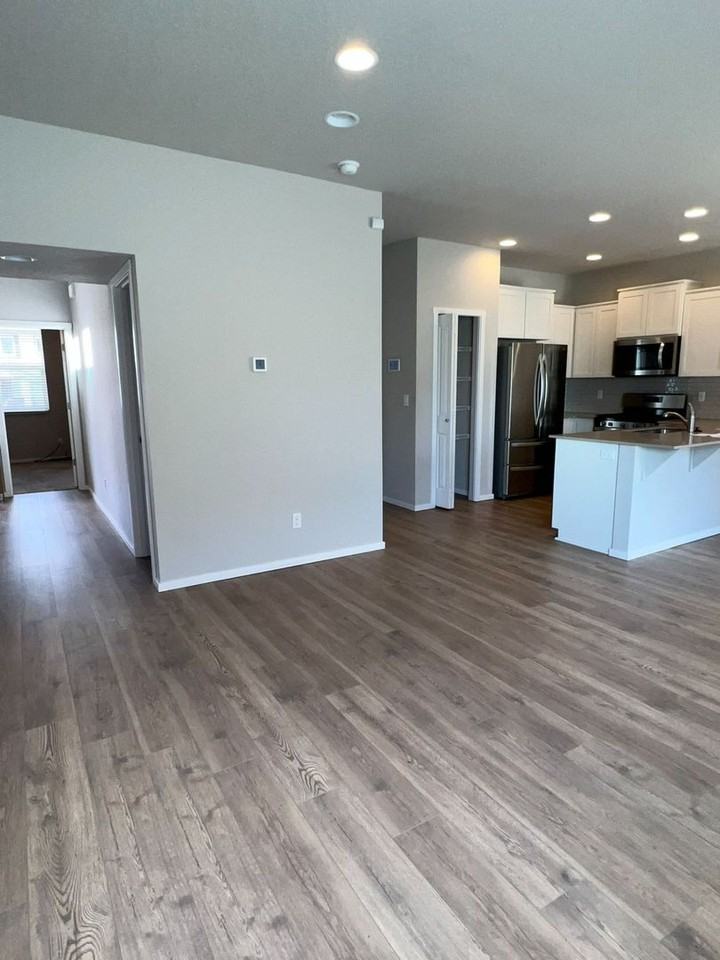 20505 Se Evian Ave - Photo 2 of 16