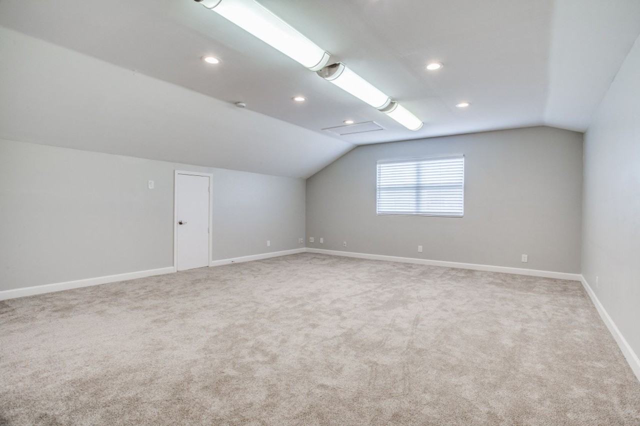 2645 Forest Grove Dr - Photo 3 of 15