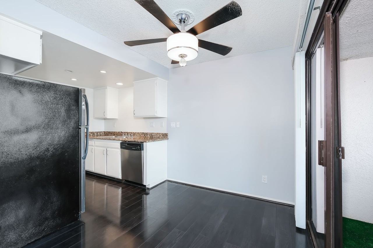665 W 24th St - Photo 5 of 14
