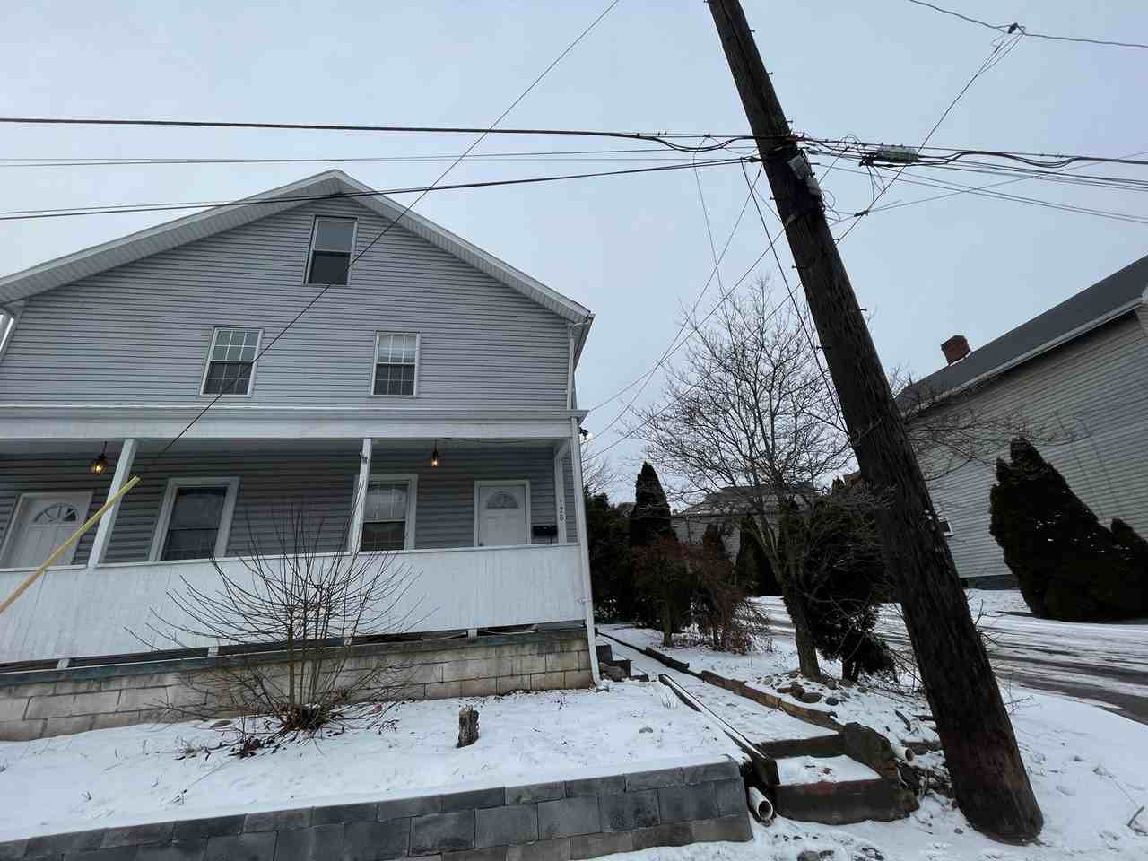 128 Railroad St - Photo 2 of 32
