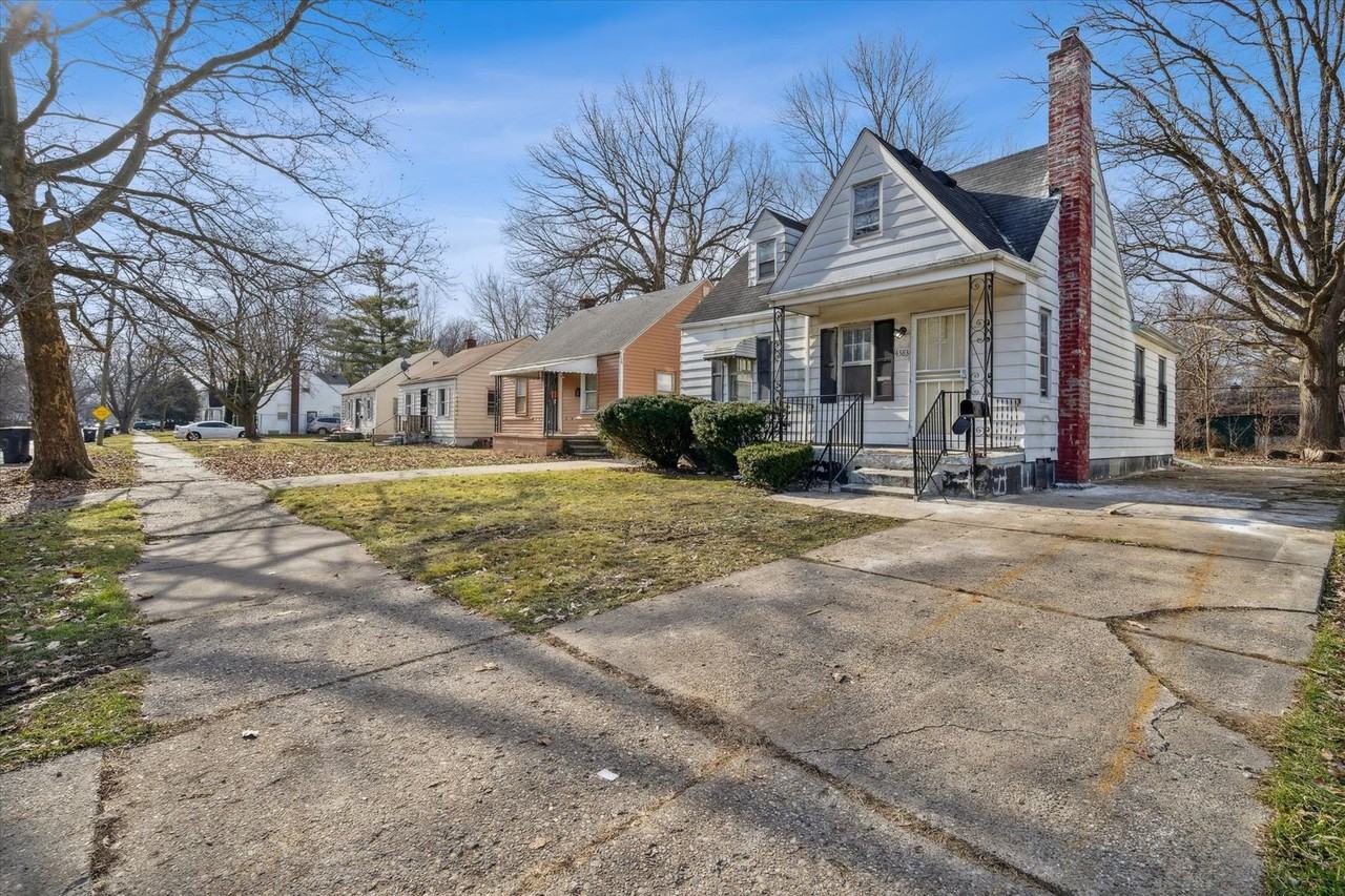 4383 Neff Ave - Photo 3 of 31
