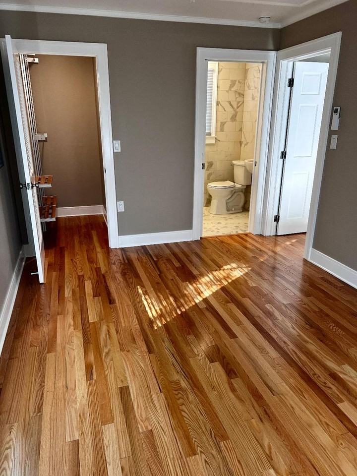 1103 E Amelia St - Photo 2 of 5