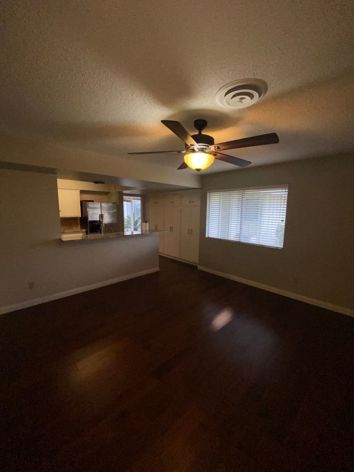 105 River Oaks Dr - Photo 6 of 26