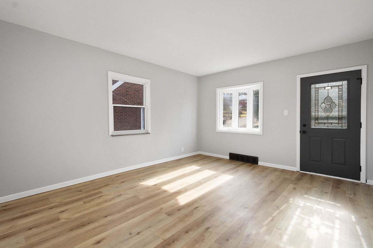 1610 7th St - Photo 3 of 26