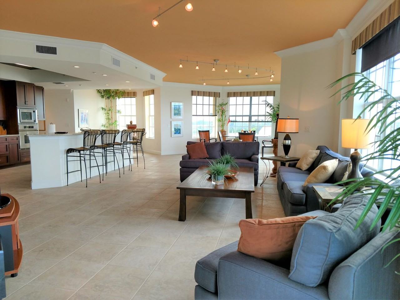 14021 Bellagio Way #401 - Photo 7 of 33