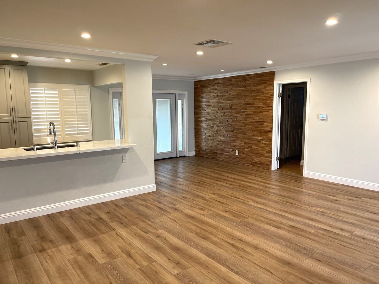 9752 Monogram Ave - Photo 3 of 15