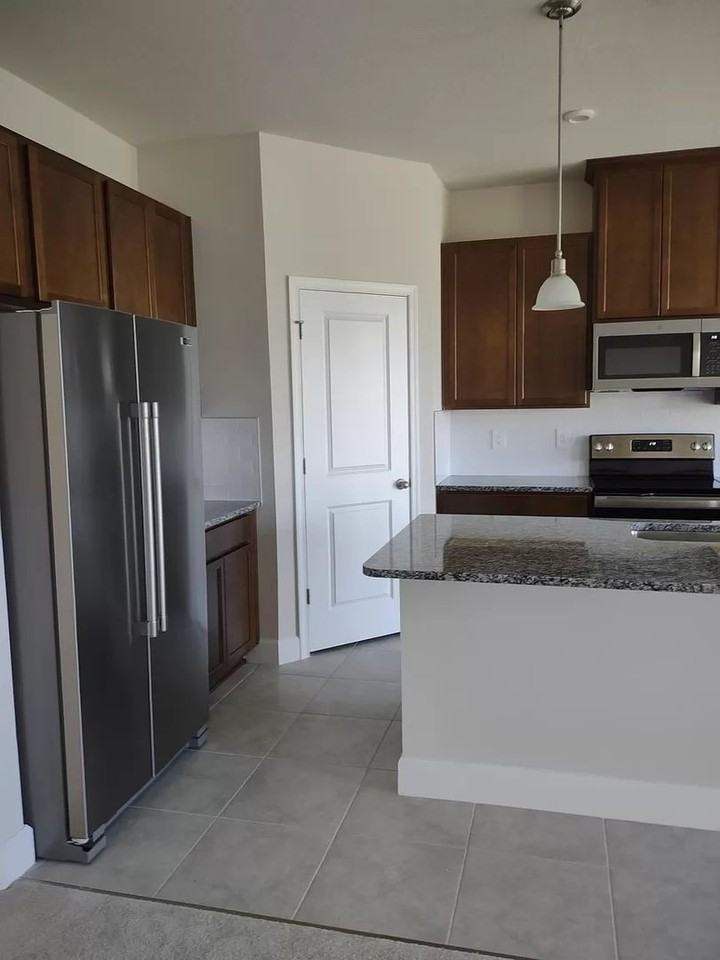 16299 S Port Harbor Blvd - Photo 3 of 16