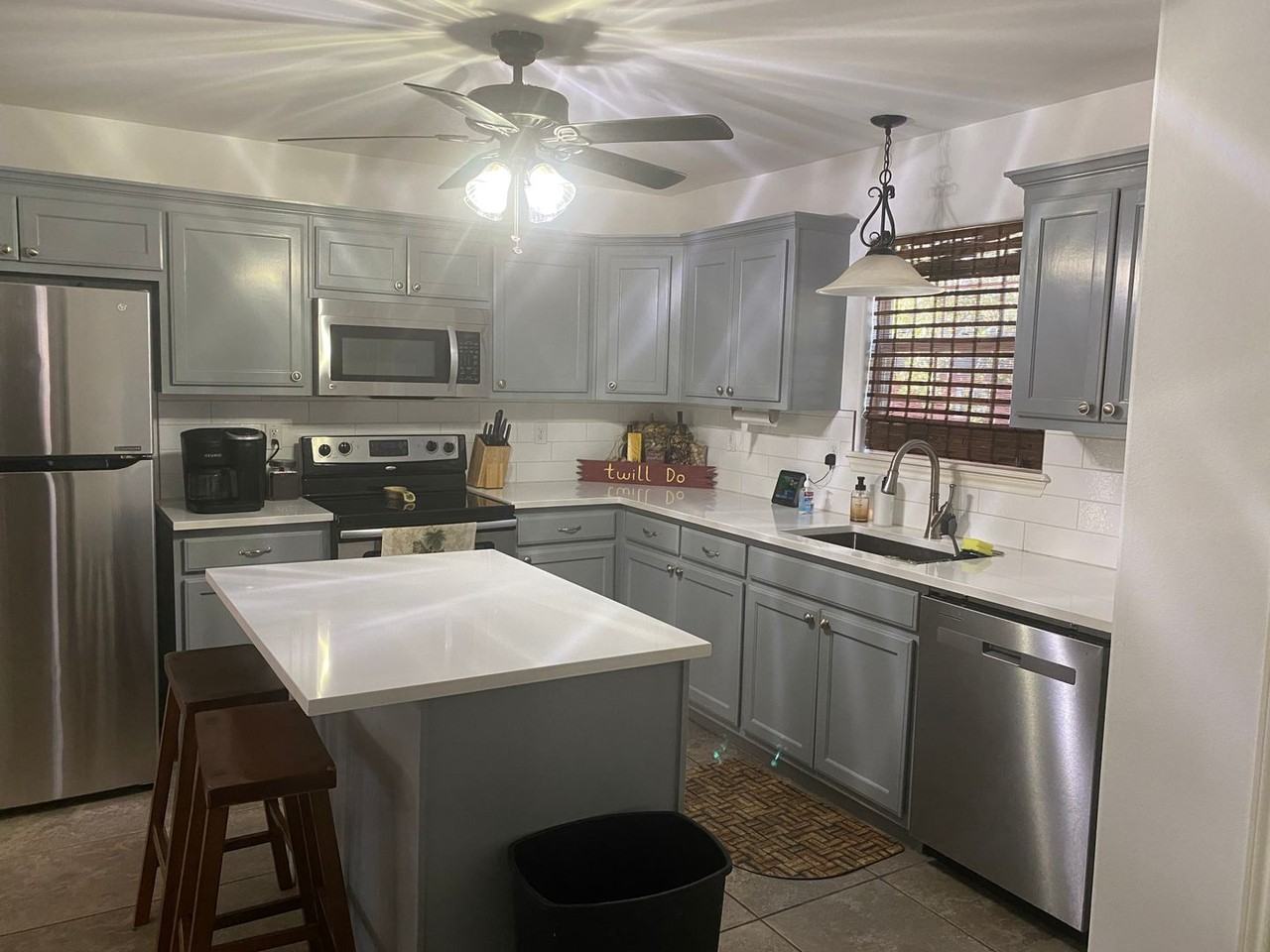 199 Sophia Dr - Photo 3 of 13