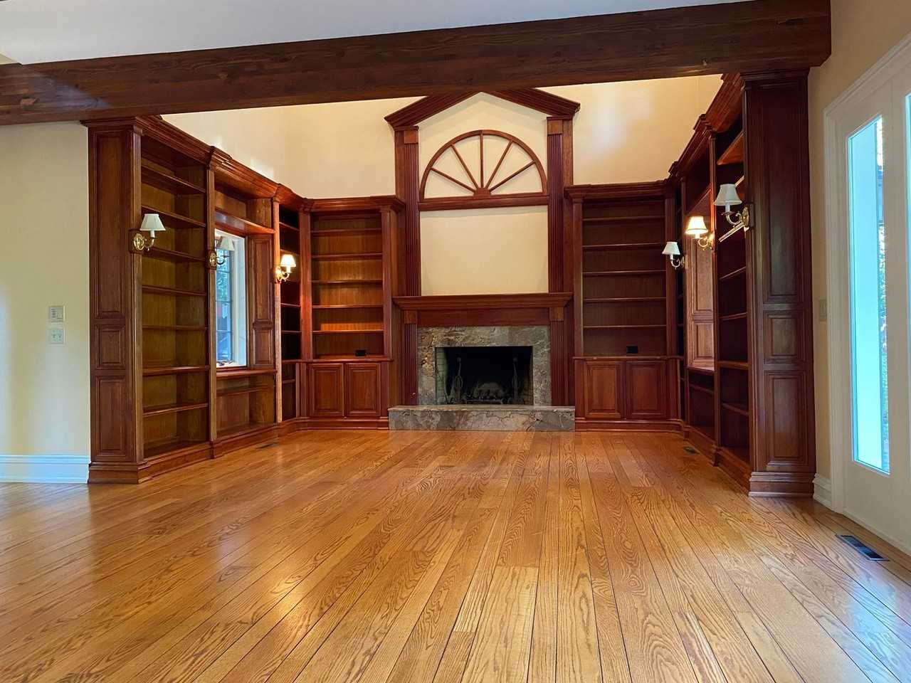 1021 Alegre Ave - Photo 2 of 35