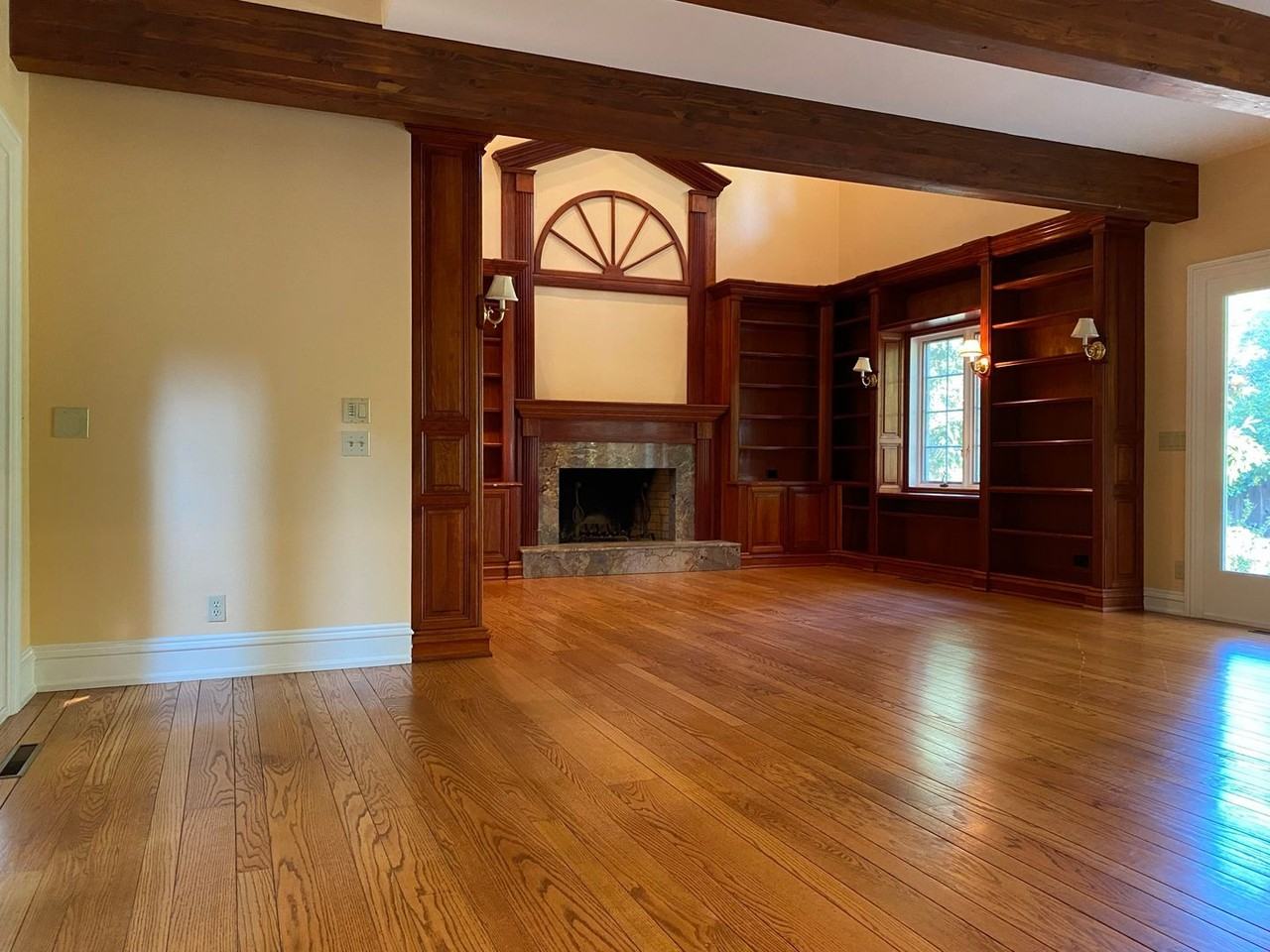 1021 Alegre Ave - Photo 3 of 35