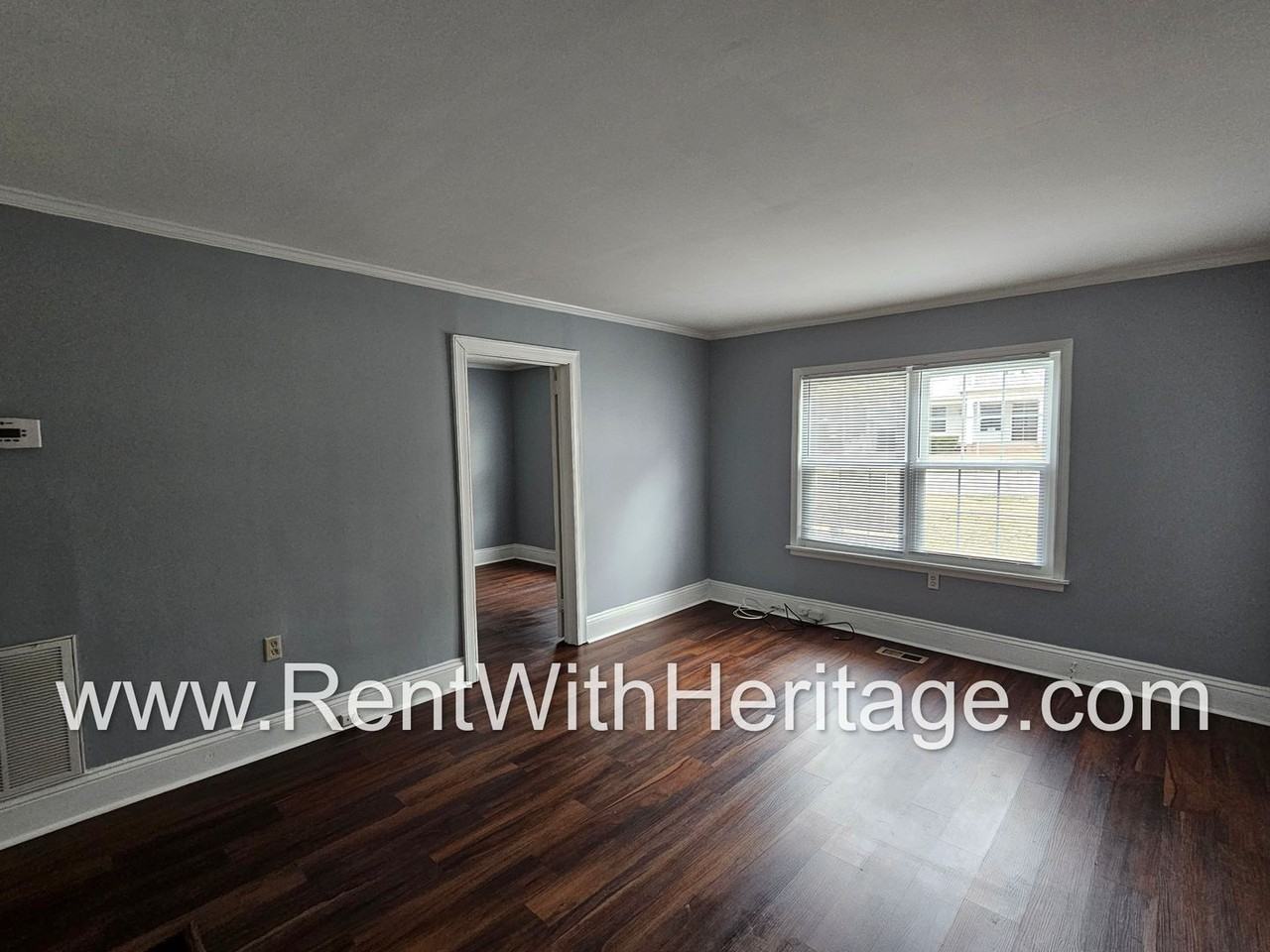 8657 Campbellton St - Photo 6 of 32