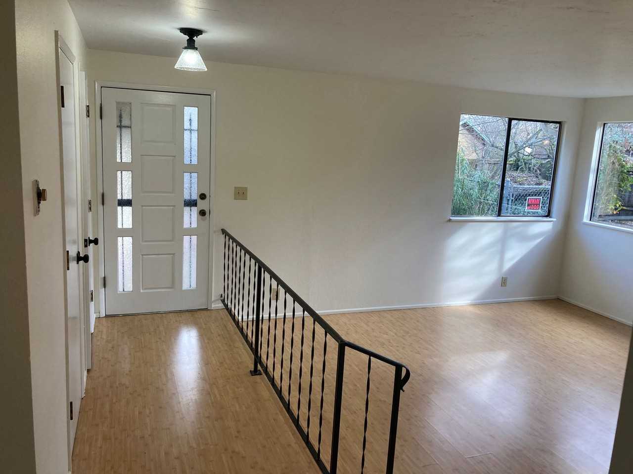 1355 Quaker St - Photo 5 of 22