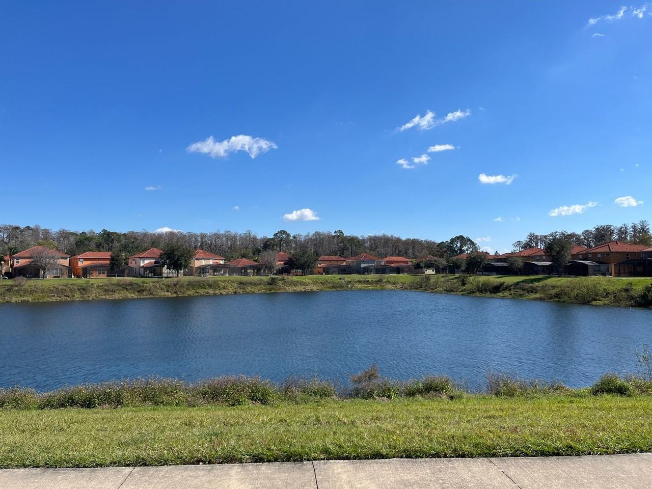 541 Las Fuentes Dr - Photo 2 of 33