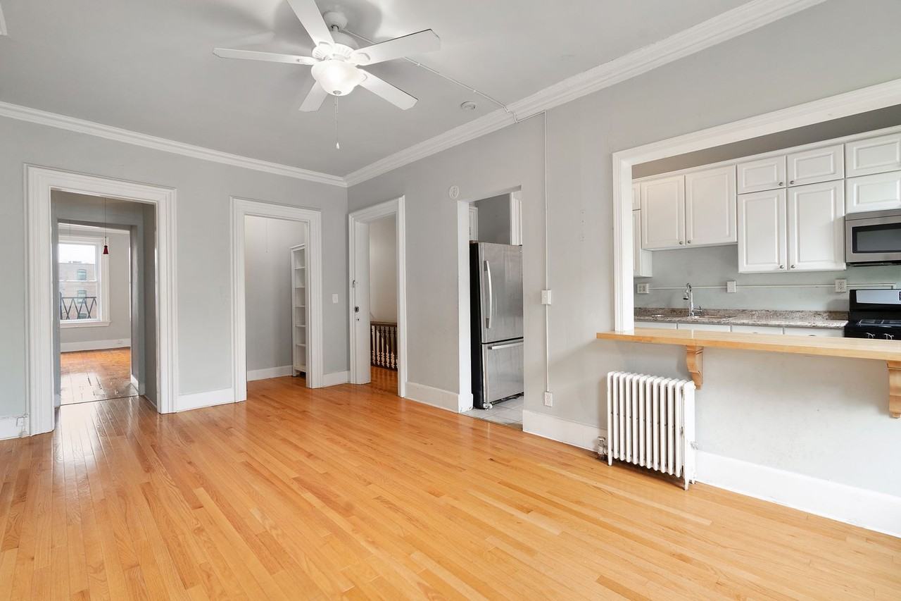 277 Crown Street - Photo 5 of 47