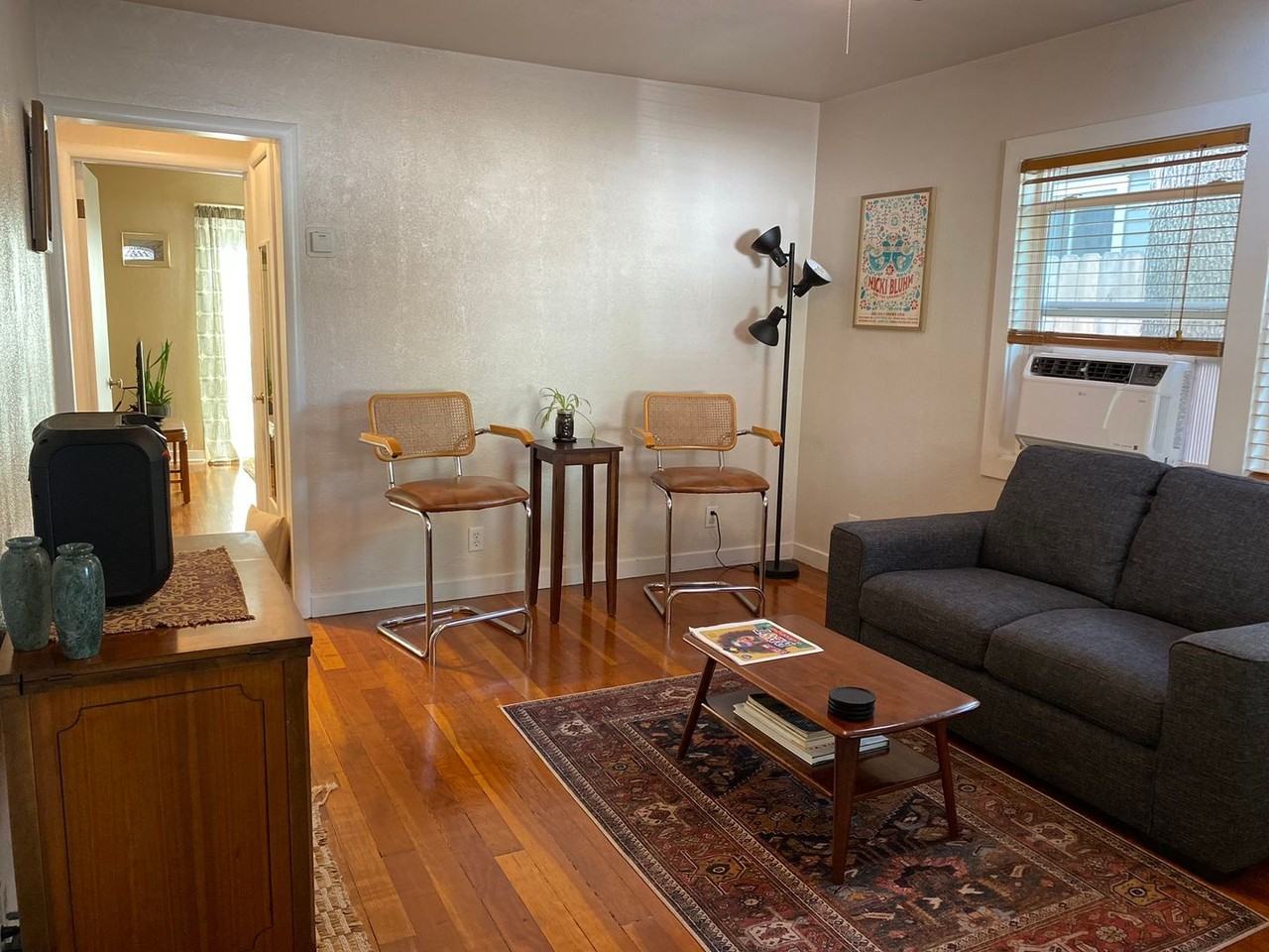 467 E 9th St - Photo 6 of 17