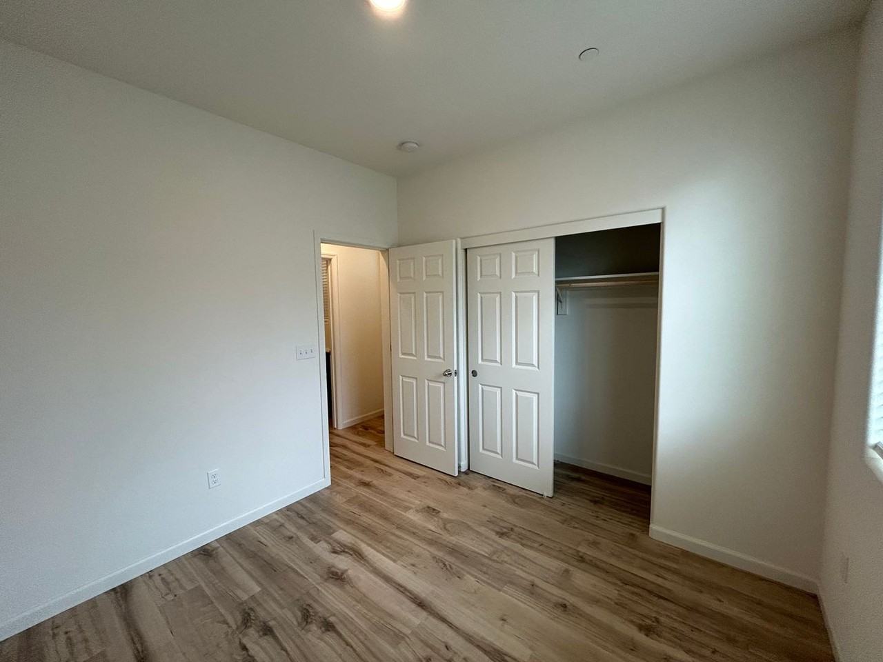2225 S Vista St - Photo 6 of 39