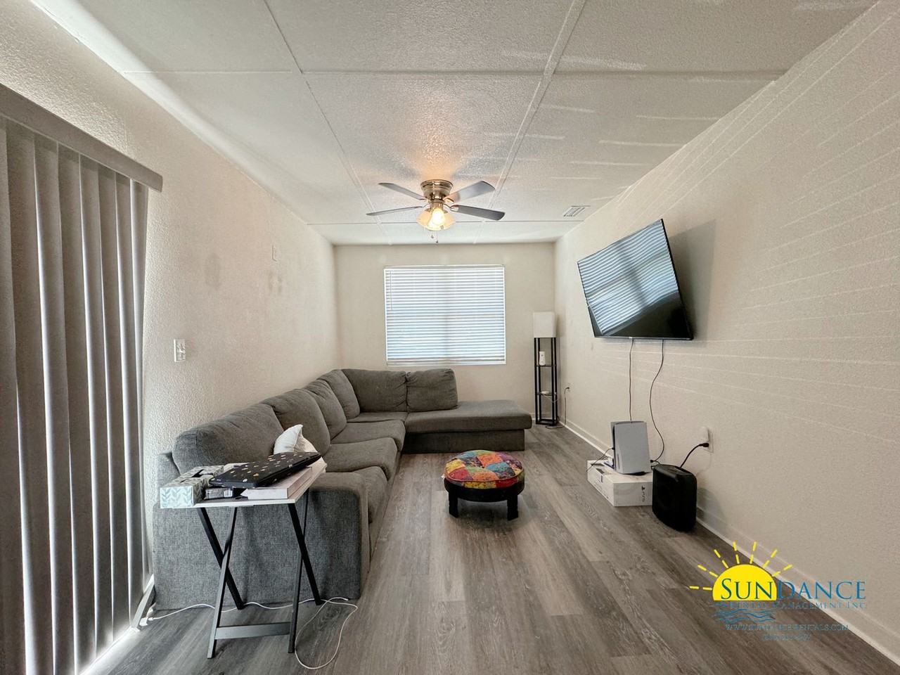 206 Combs Manor Ct Nw - Photo 2 of 17