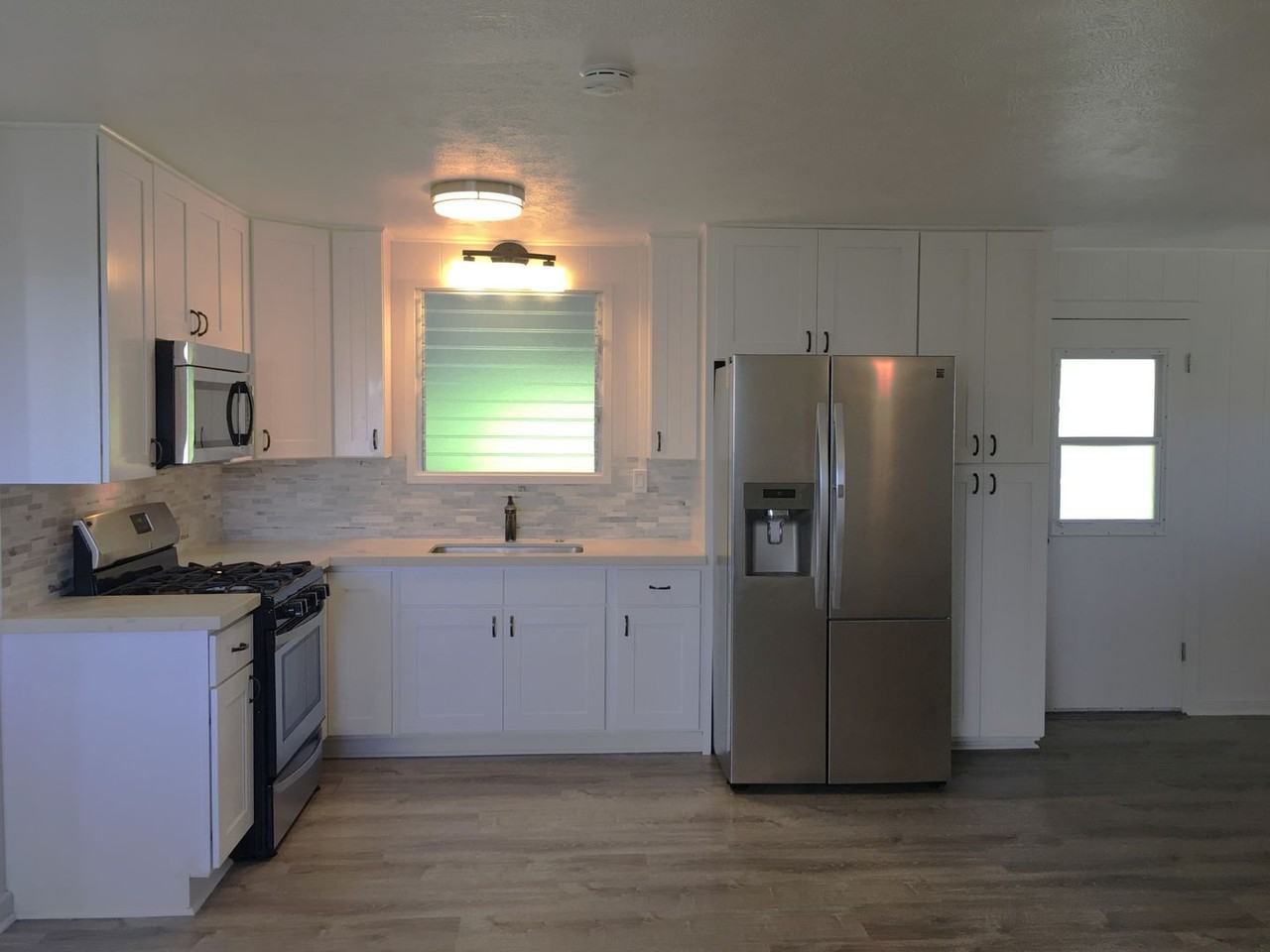 16-785 Milo St - Photo 3 of 13