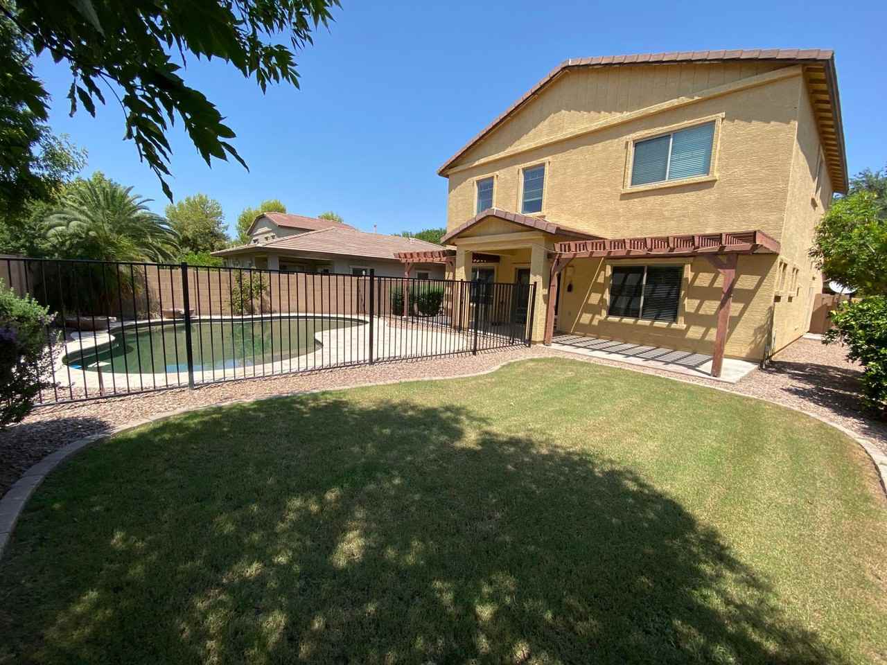 4233 E Bruce Ct - Photo 2 of 12