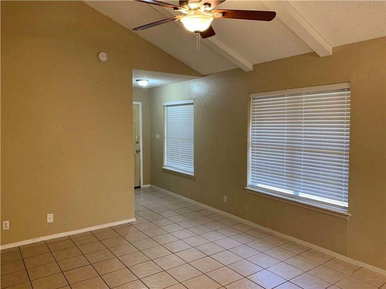 7208 Creekside Dr - Photo 7 of 20