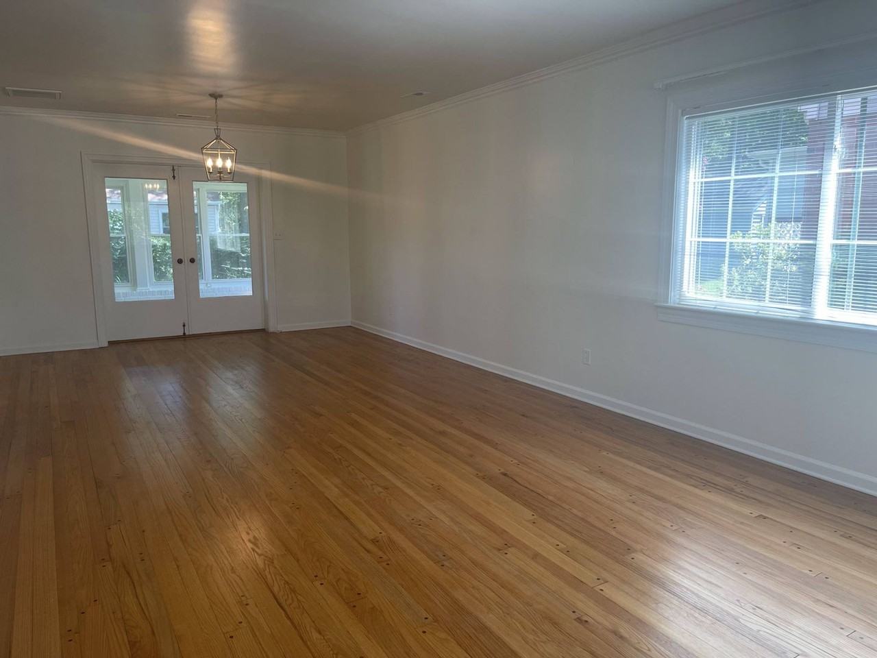 1064 Manchester Ave - Photo 2 of 20