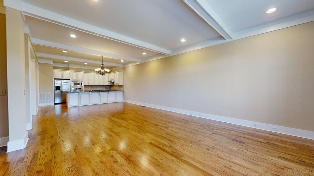 986 Pembroke Pl - Photo 5 of 41