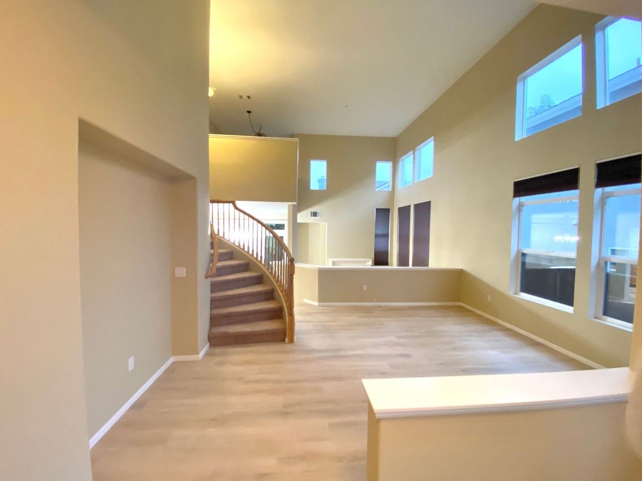 5364 Dresden Ct - Photo 3 of 12