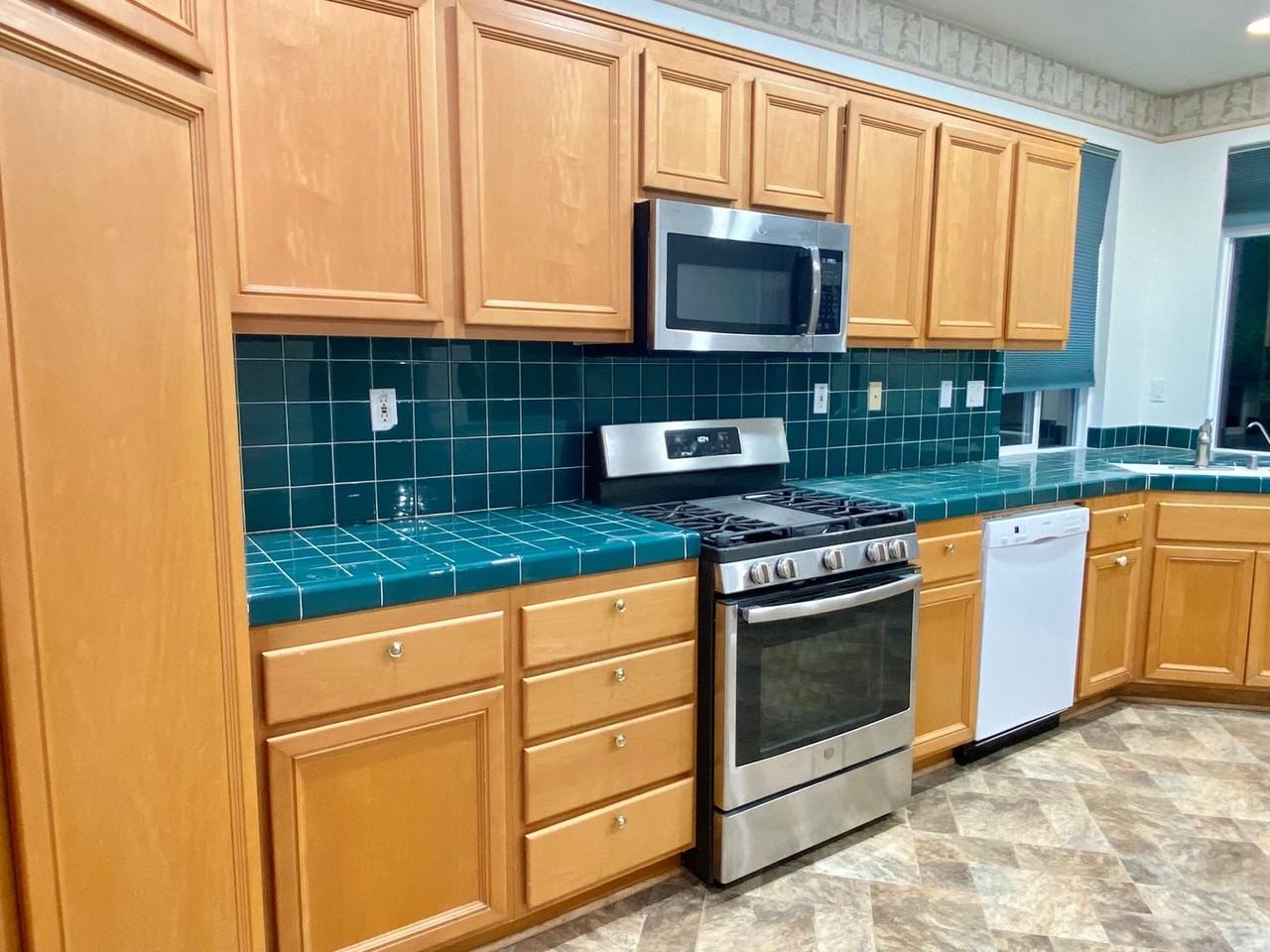 5364 Dresden Ct - Photo 7 of 12