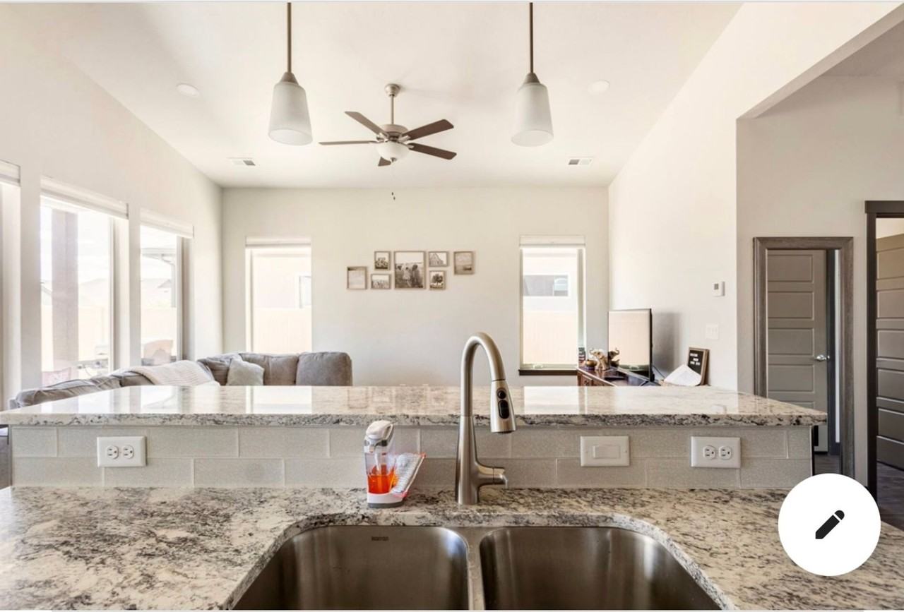 2469 Apex Ave #B - Photo 6 of 38