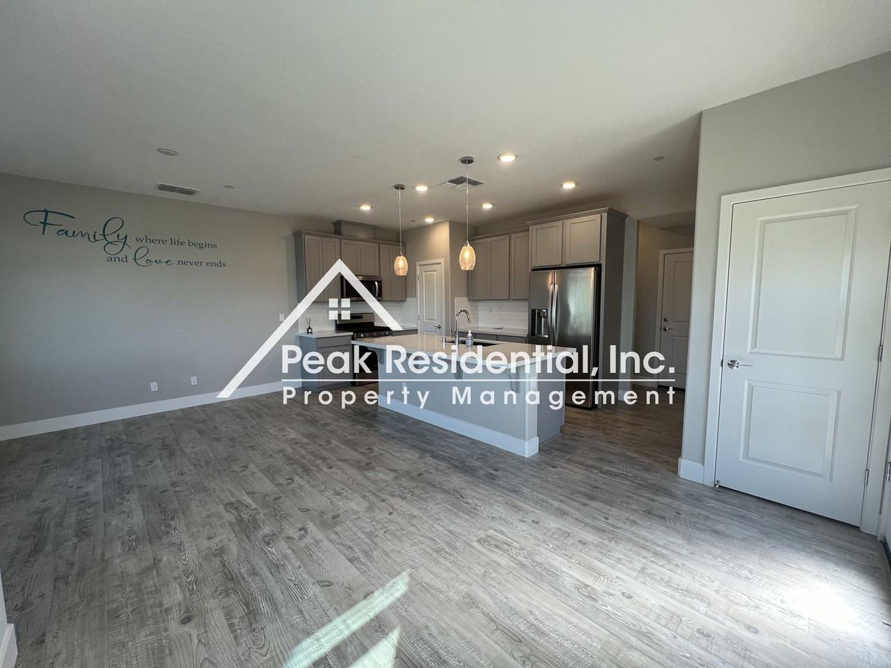 2444 Arena Blvd - Photo 4 of 24