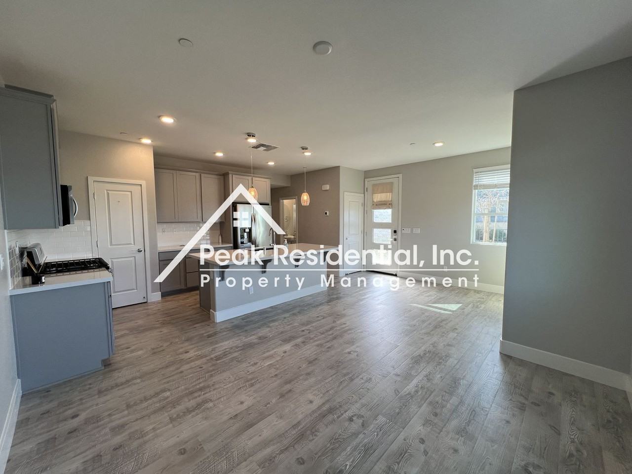 2444 Arena Blvd - Photo 6 of 24
