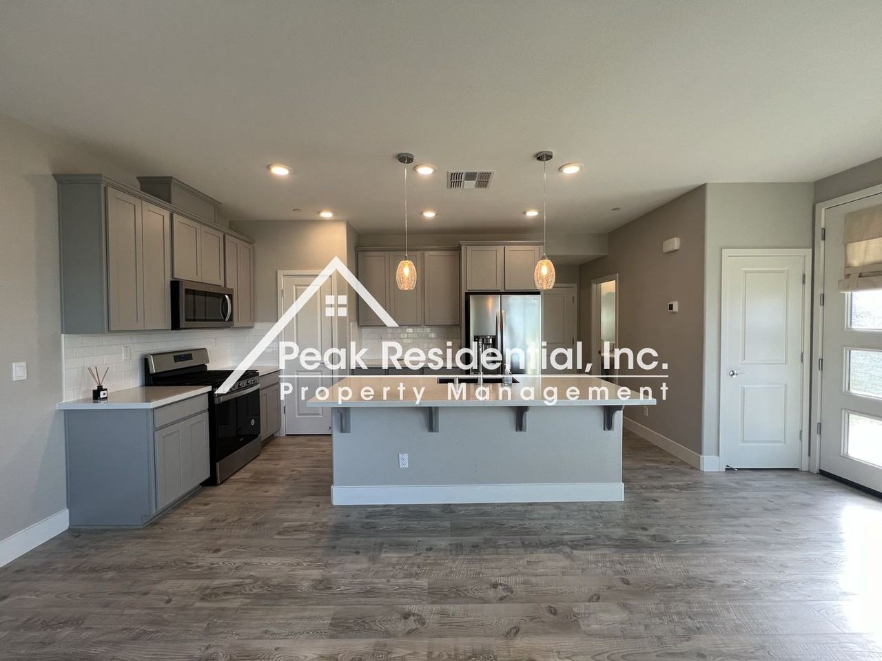 2444 Arena Blvd - Photo 7 of 24