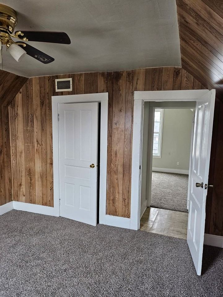 707 E Iowa St - Photo 5 of 10