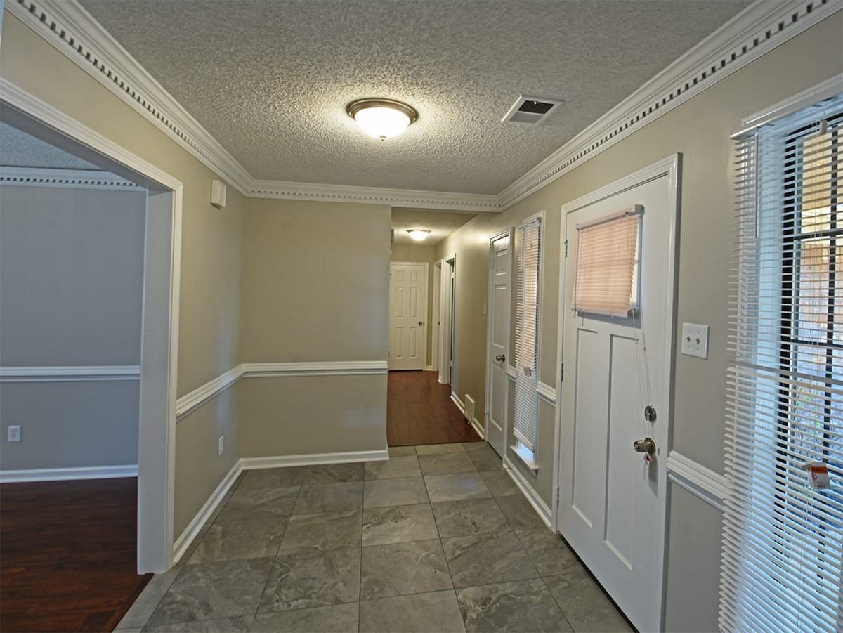 3301 Kenbridge Dr - Photo 2 of 14